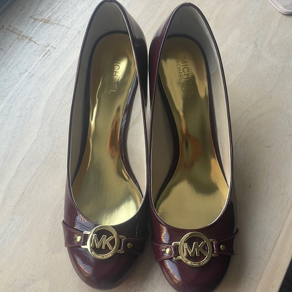 Michael Kors pumps